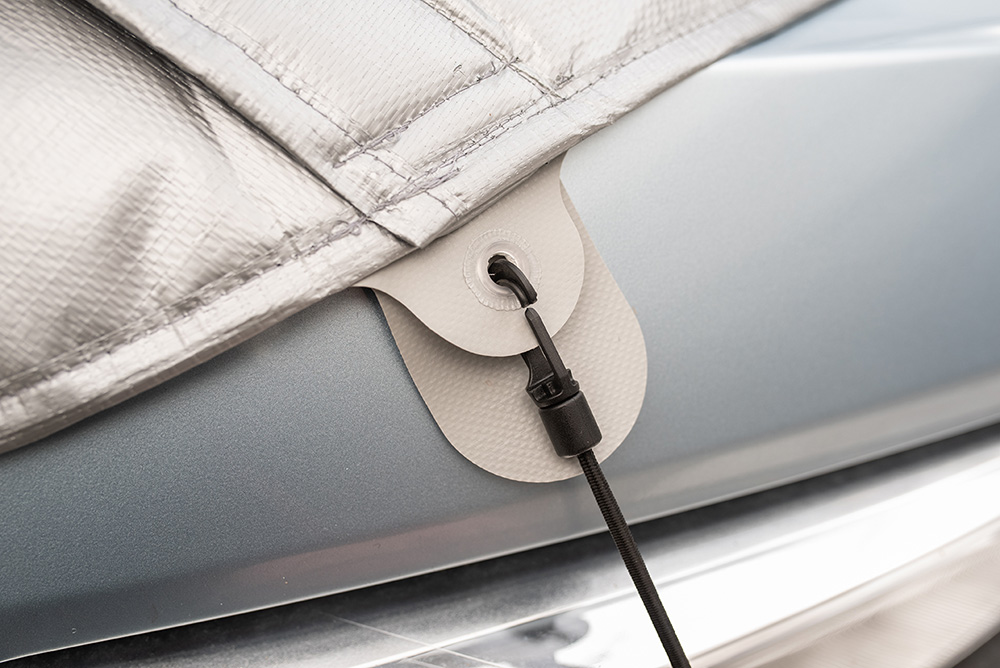 Lashing flap Thermofenstermatte CLASSIC für Vans, teilintegrierte | HINDERMANN