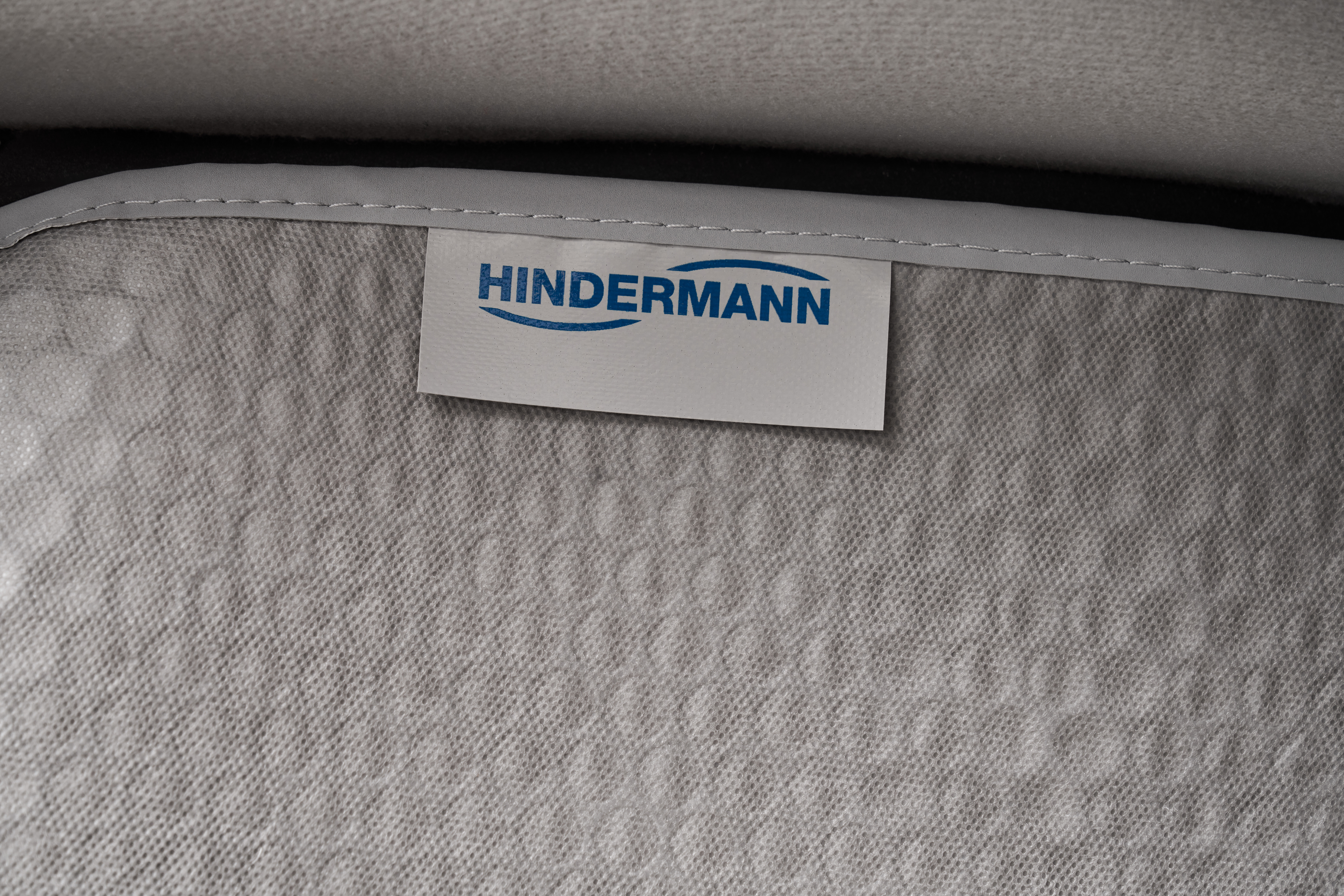 Magnetbefestigung Innenisoliermatte TRAVEL für VW T5/T6 und Fiat Ducato PKW-Versionen | HINDERMANN